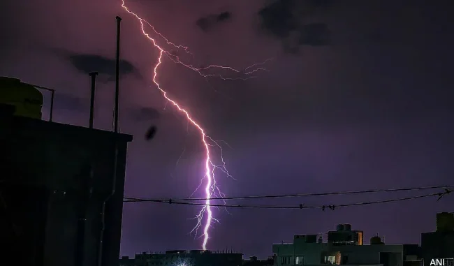 6 Dead As Lightning Strike Causes Park Pavilion To Collapse In China